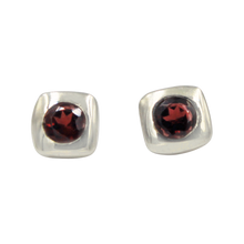 Load image into Gallery viewer, Square shaped Sterling Silver Stud Earring with a round faceted Garnet gemstone
