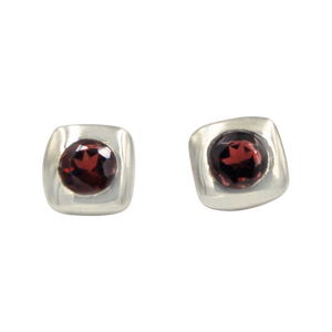 Square shaped Sterling Silver Stud Earring with a round faceted Garnet gemstone