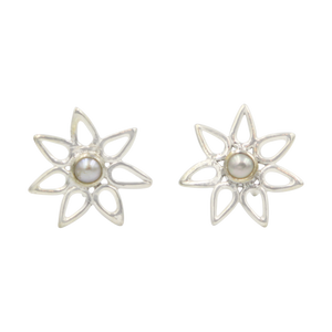 Sundari daisy flower Sterling Silver stud with a Pearl Gemstone