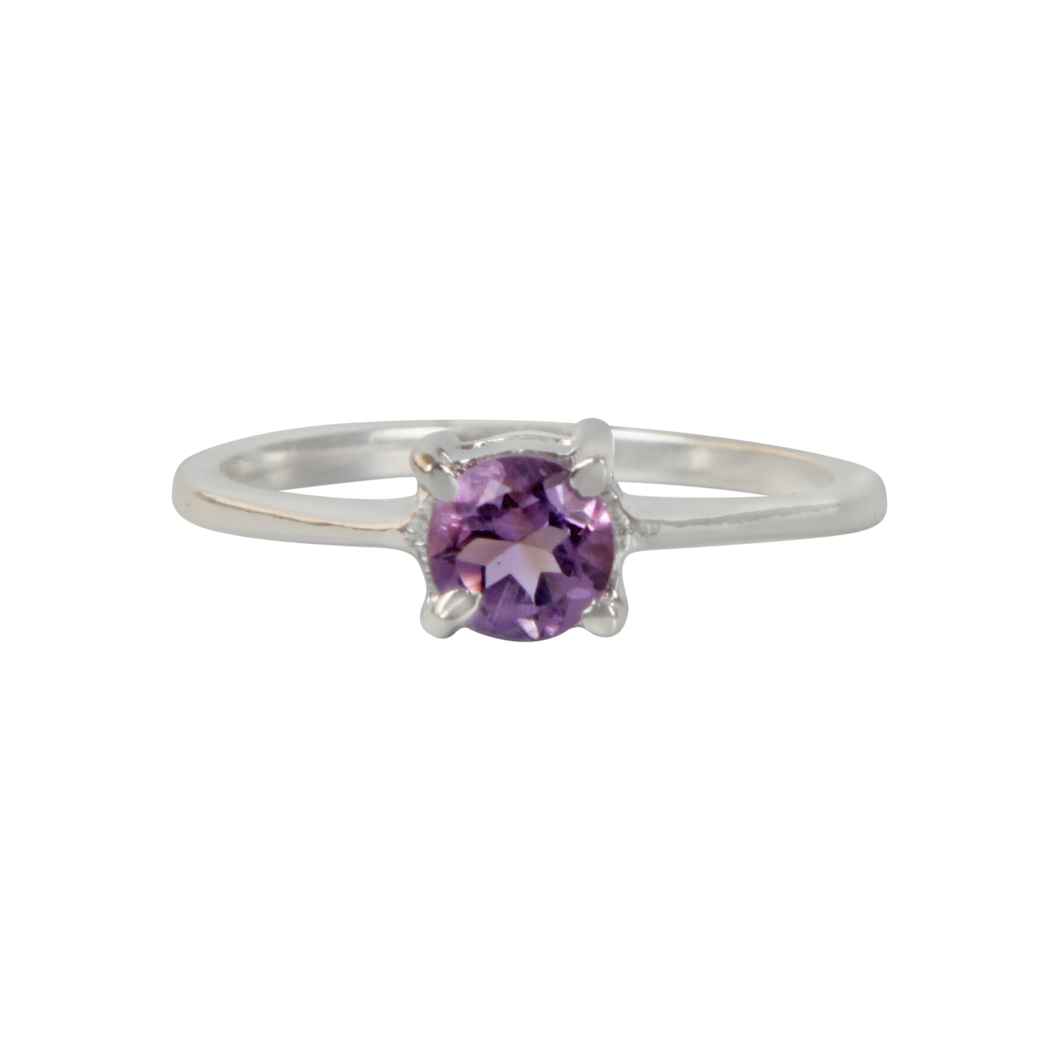 A simple and elegant sterling silver Amethyst ring