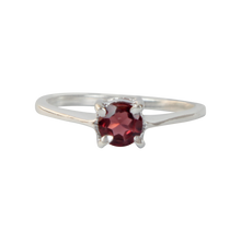 Load image into Gallery viewer, A simple and elegant sterling silver Garnet ring
